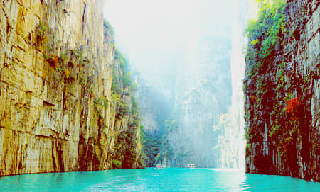 ̫��ɽ��Ͽ��